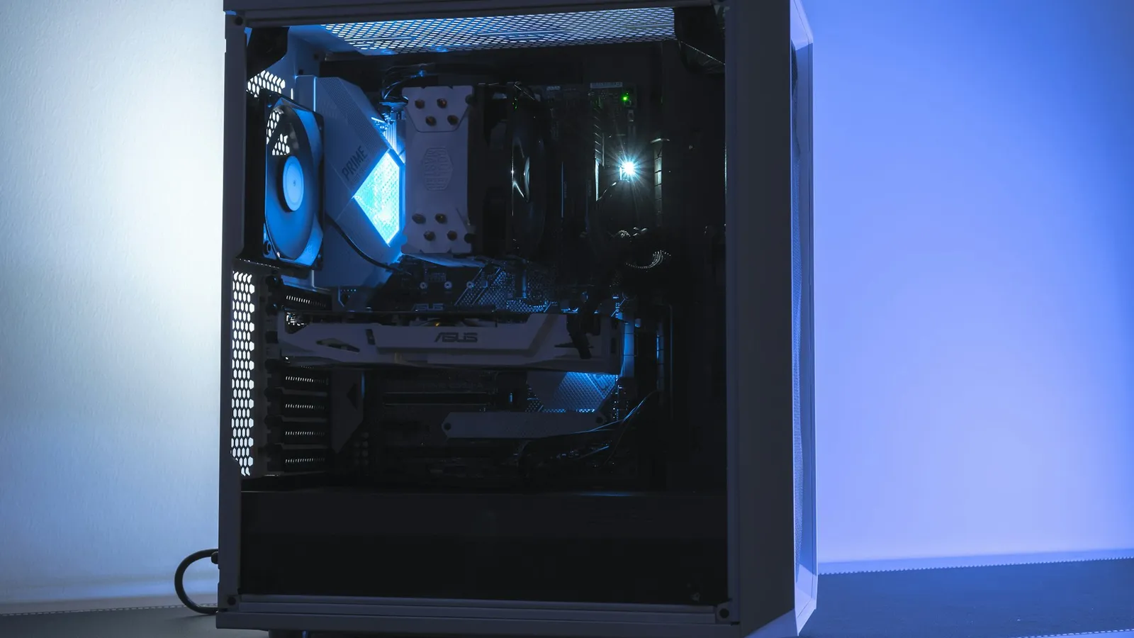 Does the Ryzen 7 7800X3D Need an AIO, or Is Air Cooling Enough?