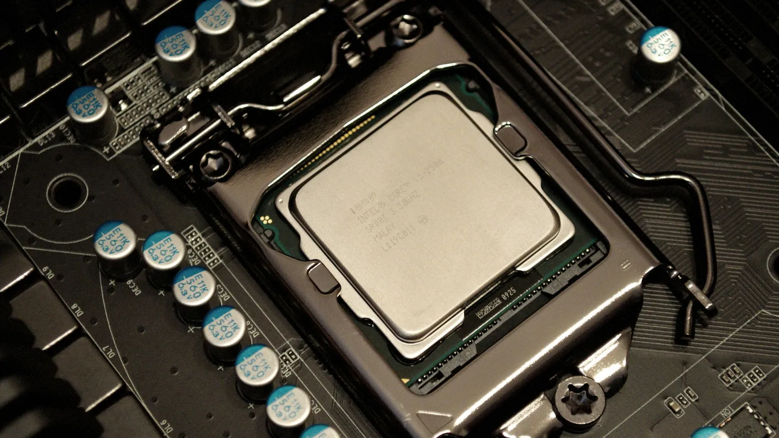 Ryzen 5 7600X vs Core i5-14400F: Best Budget Gaming CPU