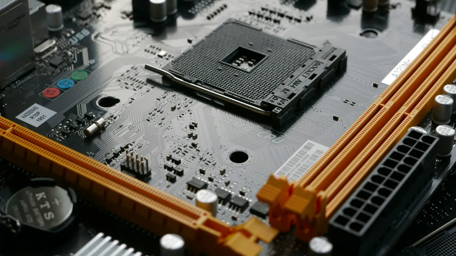 Will DDR5 Work on a DDR4 Motherboard? Short Answer: No